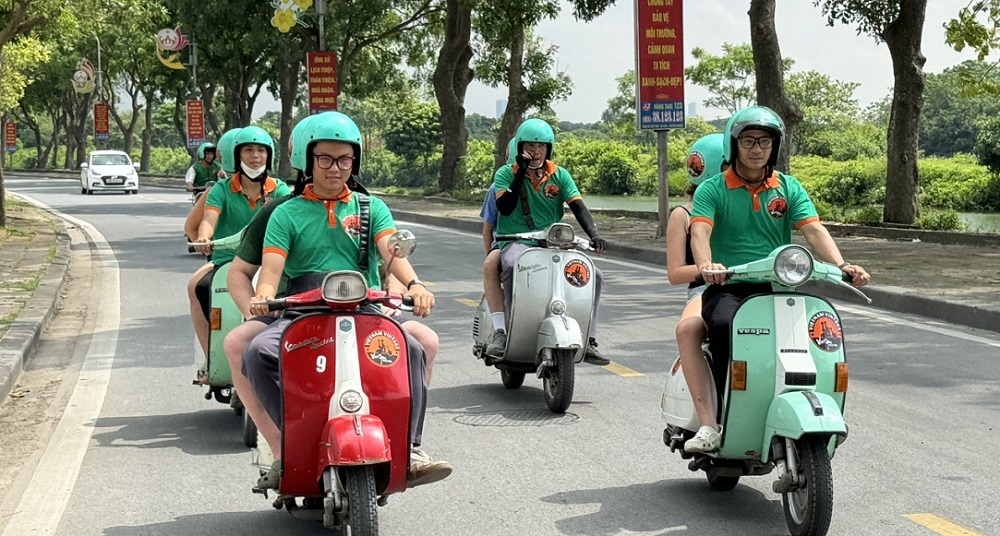 vespa tours hanoi